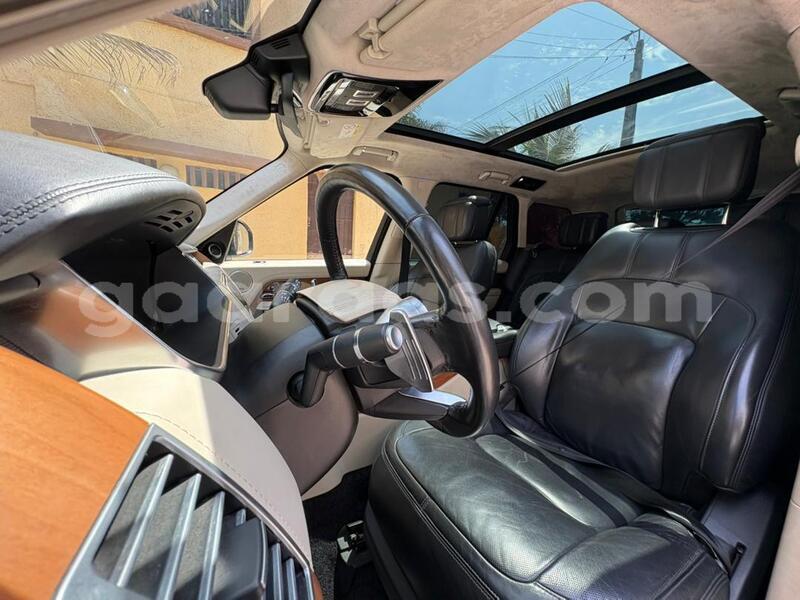 Big with watermark land rover range rover vogue dakar dakar 33520