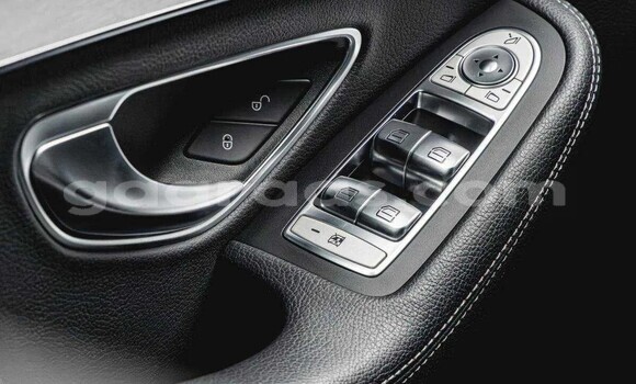 Acheter Occasion Voiture Mercedes‒Benz C–Class Noir à Dakar, Dakar Acheter Occasion Voiture Mercedes‒Benz C–Class Noir à Dakar, Dakar