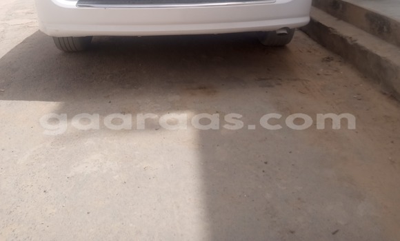 Acheter Import Voiture Dodge Caravan White à Dakar, Dakar Acheter Import Voiture Dodge Caravan White à Dakar, Dakar