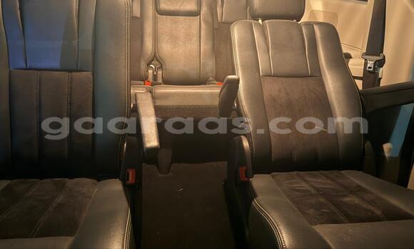 Acheter Import Voiture Dodge Caravan White à Dakar, Dakar Acheter Import Voiture Dodge Caravan White à Dakar, Dakar