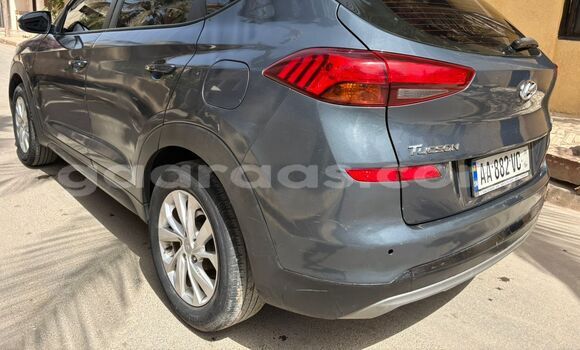Buy Used Hyundai Tucson Silver Car in Dakar in Dakar Buy Used Hyundai Tucson Silver Car in Dakar in Dakar