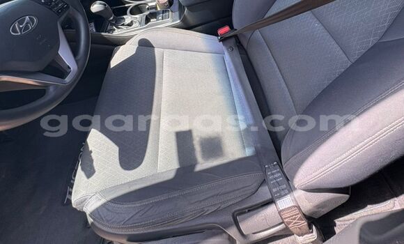 Buy Used Hyundai Tucson Silver Car in Dakar in Dakar Buy Used Hyundai Tucson Silver Car in Dakar in Dakar