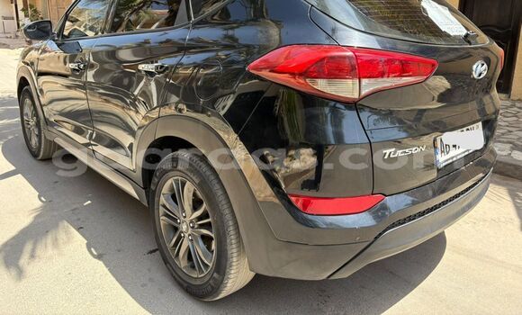 Buy Used Hyundai Tucson Silver Car in Dakar in Dakar Buy Used Hyundai Tucson Silver Car in Dakar in Dakar
