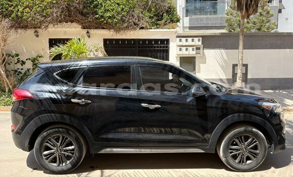 Buy Used Hyundai Tucson Silver Car in Dakar in Dakar Buy Used Hyundai Tucson Silver Car in Dakar in Dakar