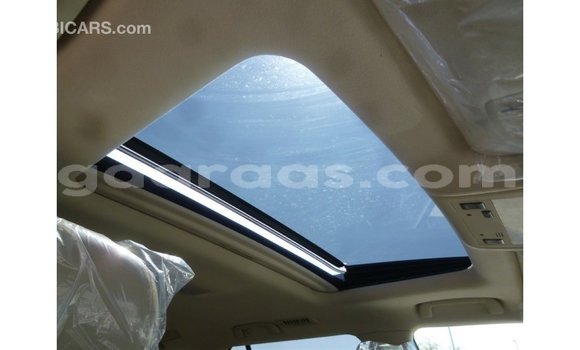 Dieundeu Imported Toyota Land Cruiser White 4x4 in Import - Dubai in Dakar Dieundeu Imported Toyota Land Cruiser White 4x4 in Import - Dubai in Dakar