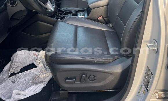 Acheter Neuf Voiture Hyundai Tucson Blanc à Dakar, Dakar Acheter Neuf Voiture Hyundai Tucson Blanc à Dakar, Dakar