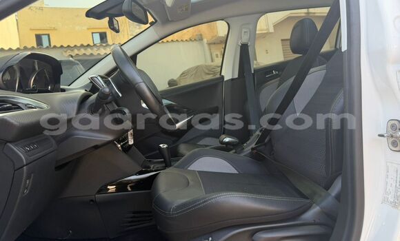 Acheter Neuf Voiture Peugeot 2008 Blanc à Dakar, Dakar Acheter Neuf Voiture Peugeot 2008 Blanc à Dakar, Dakar
