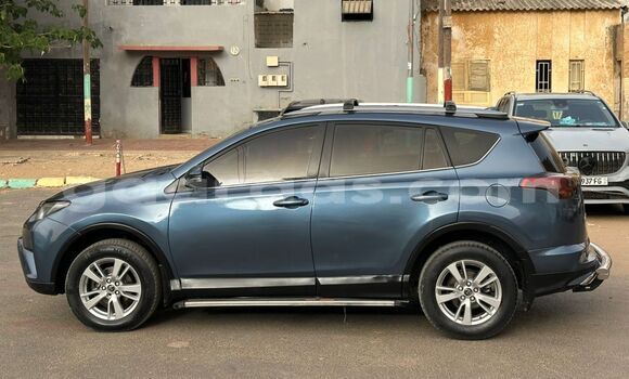 Acheter Neuf Voiture Toyota RAV4 Bleu à Dakar, Dakar Acheter Neuf Voiture Toyota RAV4 Bleu à Dakar, Dakar
