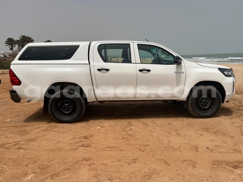 Big with watermark toyota hilux dakar dakar 33578
