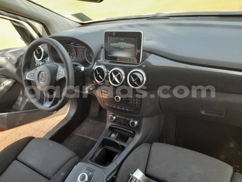 Big with watermark mercedes benz e200 dakar dakar 33584