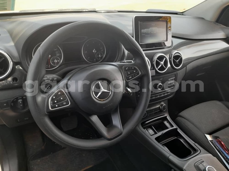Big with watermark mercedes benz e200 dakar dakar 33584
