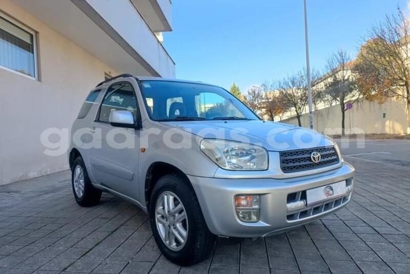 Big with watermark toyota rav4 bagmati behind berlin 33604
