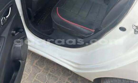 Acheter Occasion Voiture Renault Clio Autre à Dakar, Dakar Acheter Occasion Voiture Renault Clio Autre à Dakar, Dakar