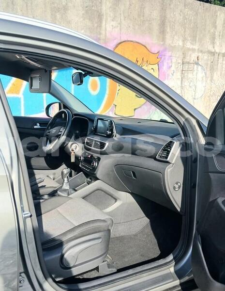 Big with watermark hyundai tucson bagmati behind berlin 33634