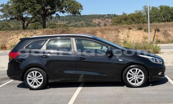 Acheter Occasion Voiture Kia Cee'd Noir à Bambey, Diourbel Acheter Occasion Voiture Kia Cee'd Noir à Bambey, Diourbel