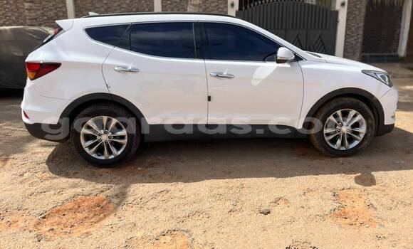 Acheter Occasion Voiture Hyundai Santa Fe Blanc à Dakar, Dakar Acheter Occasion Voiture Hyundai Santa Fe Blanc à Dakar, Dakar