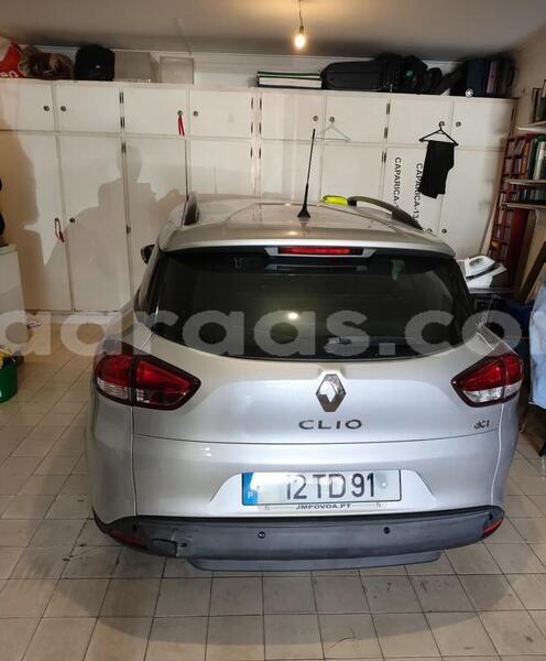 Big with watermark renault clio bagmati behind berlin 33660
