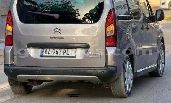 Buy Used Citroen Berlingo Gray Car in Dakar in Dakar Buy Used Citroen Berlingo Gray Car in Dakar in Dakar
