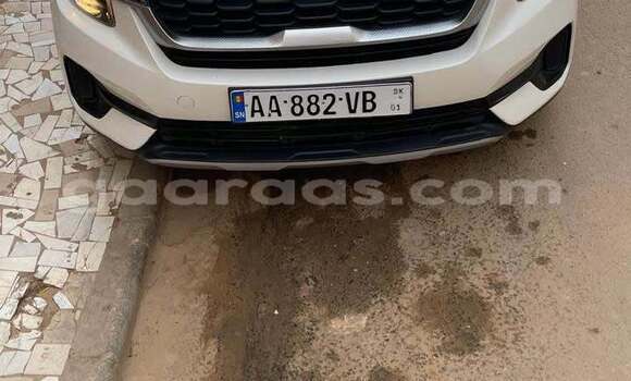 Acheter Occasion Voiture Kia Stonic White à Dakar, Dakar Acheter Occasion Voiture Kia Stonic White à Dakar, Dakar
