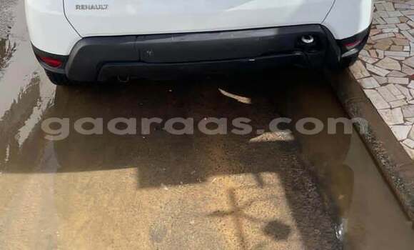 Buy Used Renault Duster White Car in Dakar in Dakar Buy Used Renault Duster White Car in Dakar in Dakar