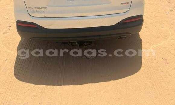 Buy Used Kia Sorento White Car in Dakar in Dakar Buy Used Kia Sorento White Car in Dakar in Dakar