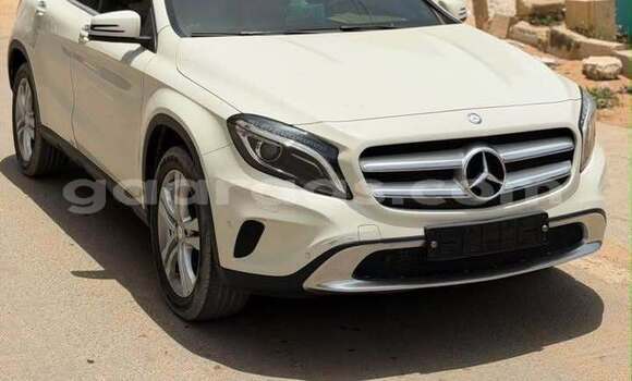 Acheter Occasion Voiture Mercedes‒Benz GLA-klasse White à Dakar, Dakar Acheter Occasion Voiture Mercedes‒Benz GLA-klasse White à Dakar, Dakar