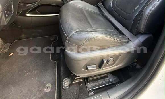 Buy Used Hyundai Tucson White Car in Dakar in Dakar Buy Used Hyundai Tucson White Car in Dakar in Dakar