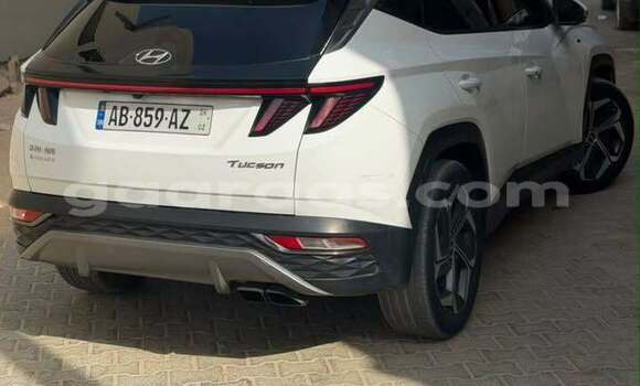 Buy Used Hyundai Tucson White Car in Dakar in Dakar Buy Used Hyundai Tucson White Car in Dakar in Dakar