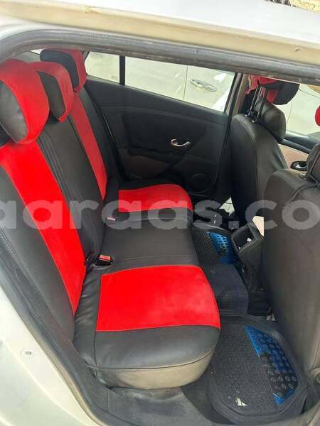 Big with watermark renault megane dakar dakar 33722