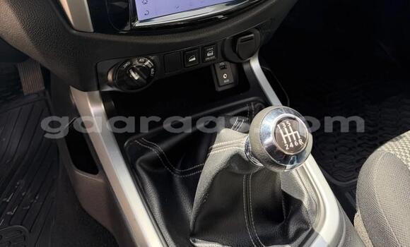 Acheter Occasion Voiture Nissan Navara Noir à Dakar, Dakar Acheter Occasion Voiture Nissan Navara Noir à Dakar, Dakar