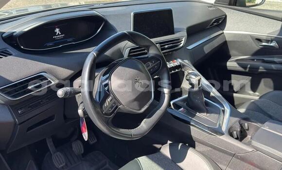 Buy Used Peugeot 5008 Green Car in Dakar in Dakar Buy Used Peugeot 5008 Green Car in Dakar in Dakar