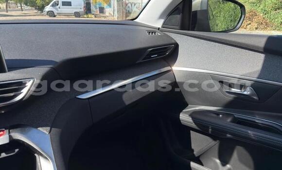 Buy Used Peugeot 5008 Green Car in Dakar in Dakar Buy Used Peugeot 5008 Green Car in Dakar in Dakar