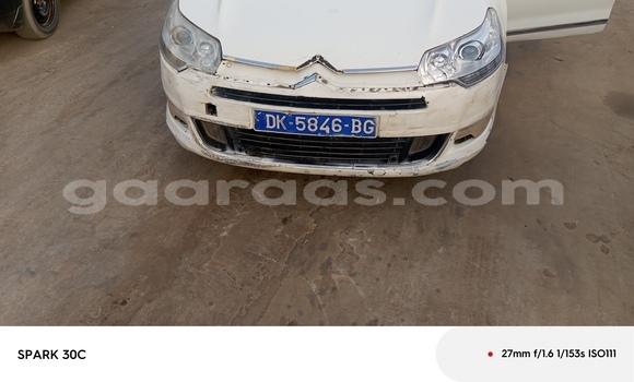 Dieundeu Occasion Citroen C5 White Auto in Thiès in Région de Thiès Dieundeu Occasion Citroen C5 White Auto in Thiès in Région de Thiès