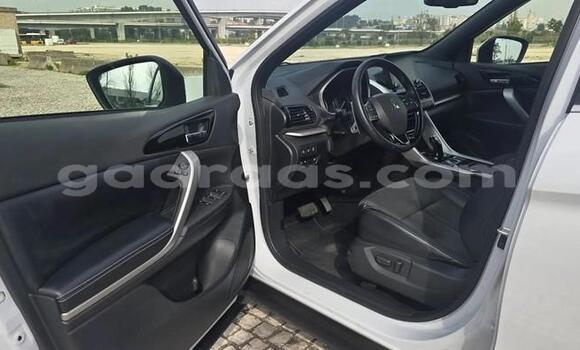Acheter Occasion Voiture Mitsubishi Eclipse Cross Blanc à Dabo, Kolda Acheter Occasion Voiture Mitsubishi Eclipse Cross Blanc à Dabo, Kolda