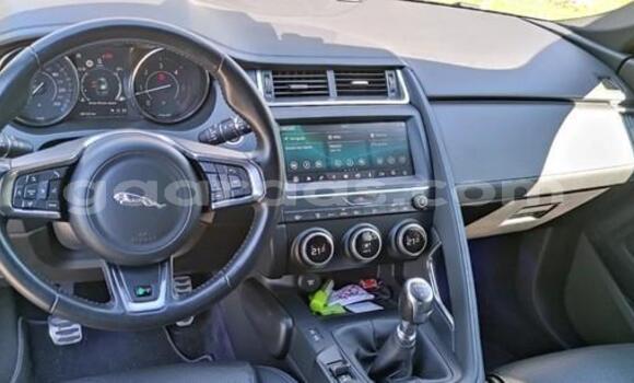 Acheter Occasion Voiture Jaguar E-Pace Noir à Dabo, Kolda Acheter Occasion Voiture Jaguar E-Pace Noir à Dabo, Kolda