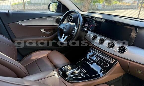 Acheter Occasion Voiture Mercedes‒Benz E–Class Noir à Behind berlin, Bagmati Acheter Occasion Voiture Mercedes‒Benz E–Class Noir à Behind berlin, Bagmati