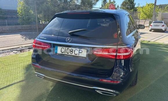 Acheter Occasion Voiture Mercedes‒Benz E–Class Noir à Behind berlin, Bagmati Acheter Occasion Voiture Mercedes‒Benz E–Class Noir à Behind berlin, Bagmati