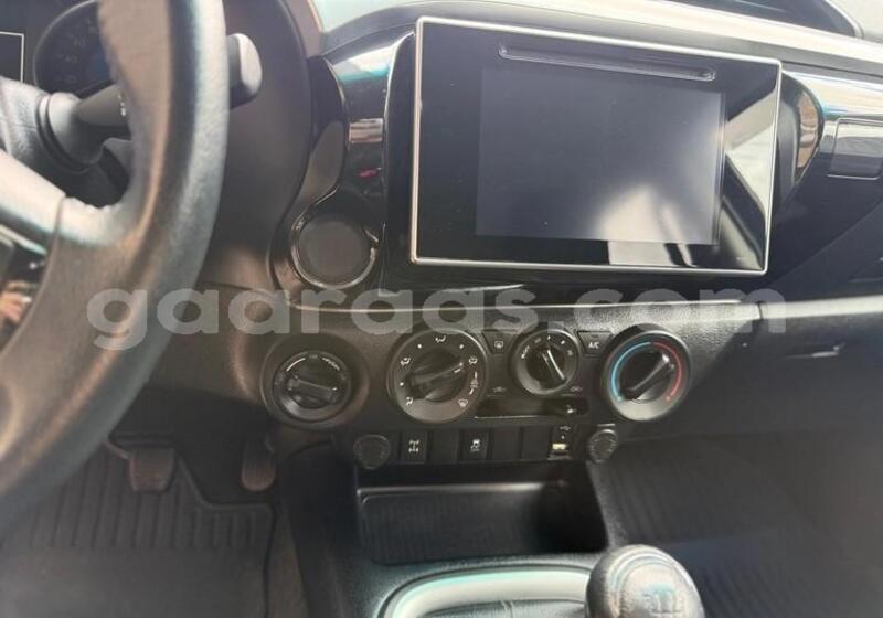 Big with watermark toyota hilux fatick diofior 33787