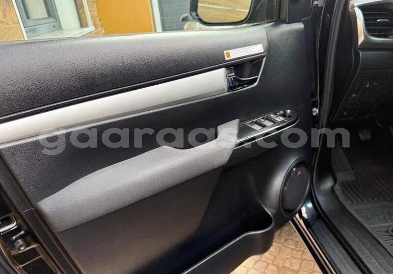 Big with watermark toyota hilux fatick diofior 33787