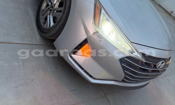 Acheter Occasion Voiture Hyundai Elantra Beige à Dakar, Dakar Acheter Occasion Voiture Hyundai Elantra Beige à Dakar, Dakar