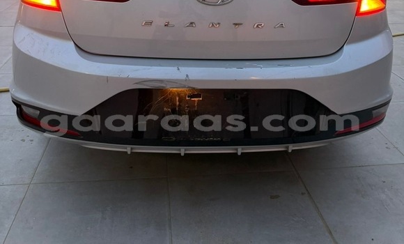 Acheter Occasion Voiture Hyundai Elantra Beige à Dakar, Dakar Acheter Occasion Voiture Hyundai Elantra Beige à Dakar, Dakar