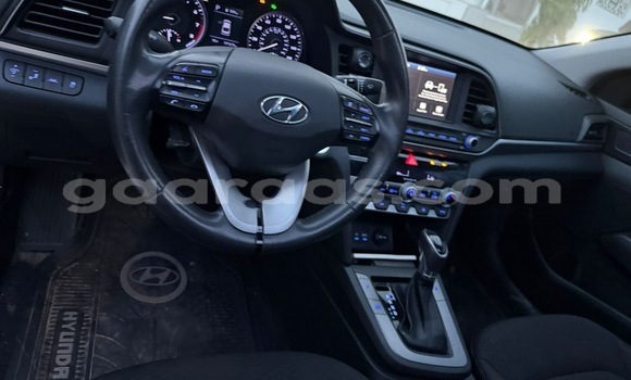 Acheter Occasion Voiture Hyundai Elantra Beige à Dakar, Dakar Acheter Occasion Voiture Hyundai Elantra Beige à Dakar, Dakar
