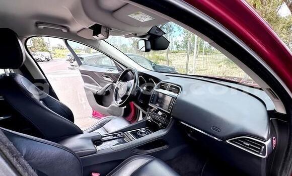 Acheter Occasion Voiture Jaguar F-Pace Rouge à Dabo, Kolda Acheter Occasion Voiture Jaguar F-Pace Rouge à Dabo, Kolda