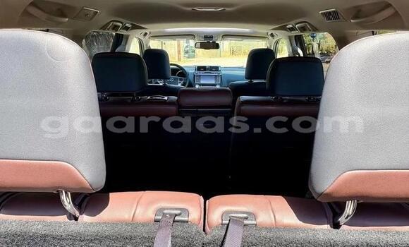 Acheter Occasion Voiture Toyota Land Cruiser Prado Blanc à Dakar, Dakar Acheter Occasion Voiture Toyota Land Cruiser Prado Blanc à Dakar, Dakar