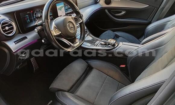 Acheter Occasion Voiture Mercedes‒Benz E–Class Gris à Dakar, Dakar Acheter Occasion Voiture Mercedes‒Benz E–Class Gris à Dakar, Dakar