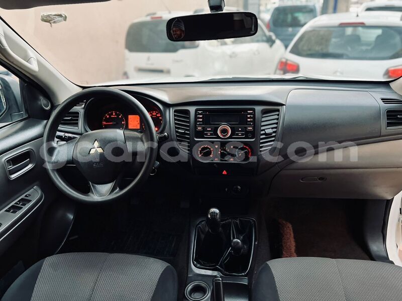 Big with watermark mitsubishi l200 dakar dakar 33827