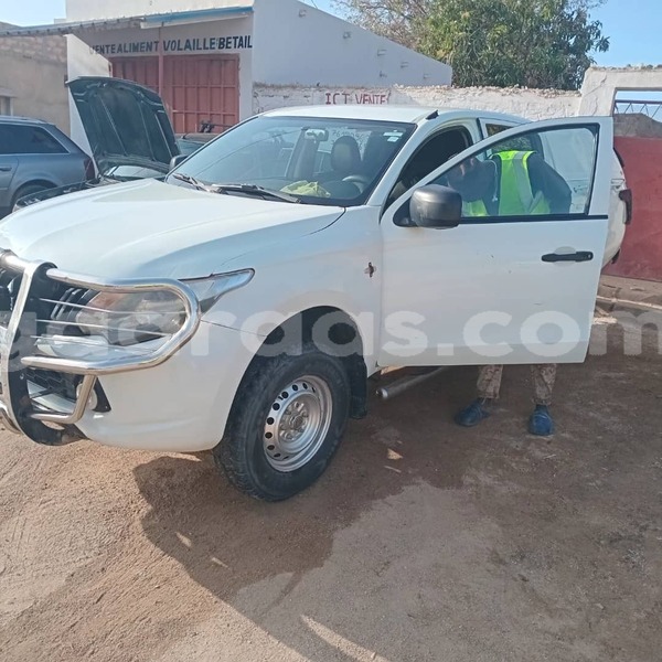 Big with watermark mitsubishi l200 dakar dakar 33827