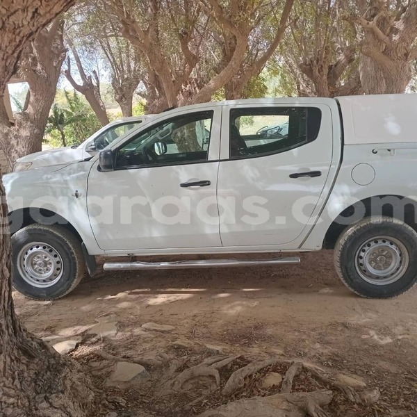 Big with watermark mitsubishi l200 dakar dakar 33827
