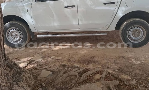 Dieundeu Occasion Mitsubishi L200 White Auto in Dakar in Dakar Dieundeu Occasion Mitsubishi L200 White Auto in Dakar in Dakar