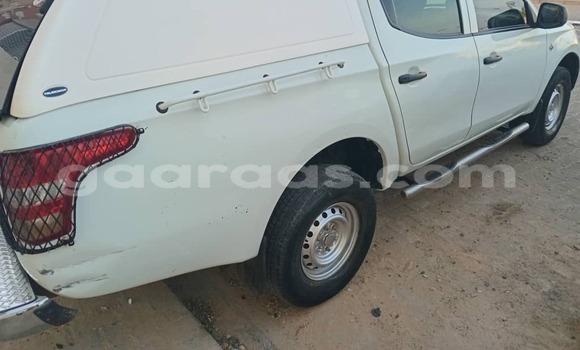 Dieundeu Occasion Mitsubishi L200 White Auto in Dakar in Dakar Dieundeu Occasion Mitsubishi L200 White Auto in Dakar in Dakar